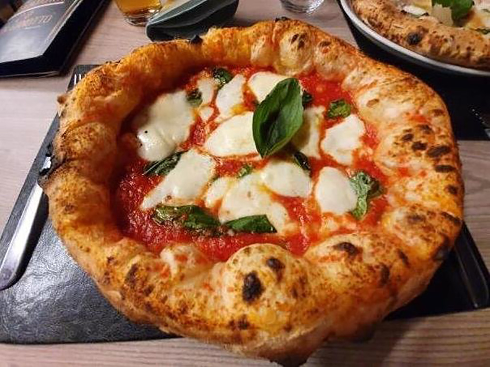 Naples Rolls Out A Fine-Tuned Dough, And The New Cloud Pizza Is Born - Scott Livengood